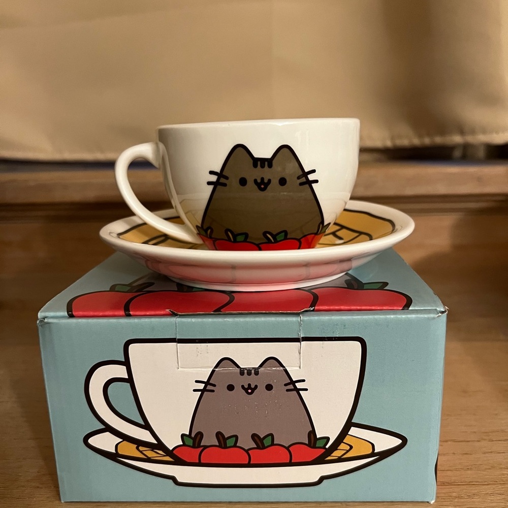 Rare Limited Edition Pusheen Apple Pie Cup/ Mug and Saucer! 🍎 🥧 🐈‍⬛